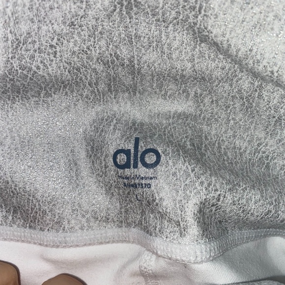 ALO gray 81 nylon,19 spand. metallic print legging - Picture 2 of 7